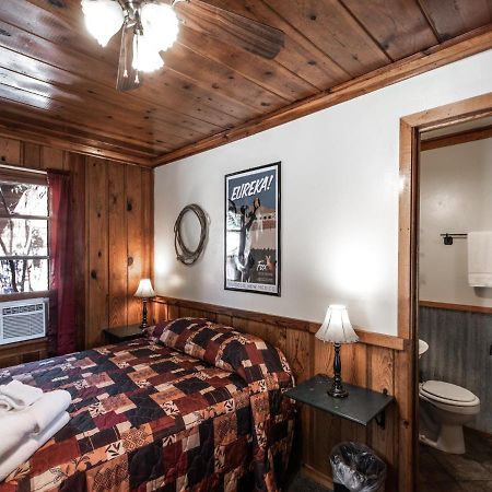 Apache Village Cabinette 11, Queen Bed, Midtown, Sleeps 2 Ruidoso Exterior foto